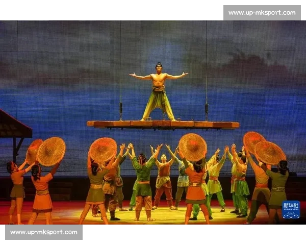 非遗助威苏超:淮剧歌舞杂技燃爆盐城中场 非遗助威苏超:淮剧歌舞杂技燃爆盐城中场