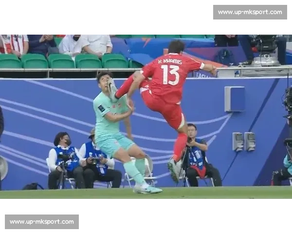 瓜帅怒批红牌判罚，米克尔力挺裁判：刘易斯抬脚动作引争议