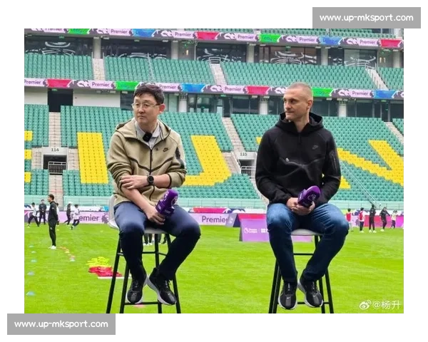 阿森纳青训新星与巴黎双雄同框:金童金球激励未来