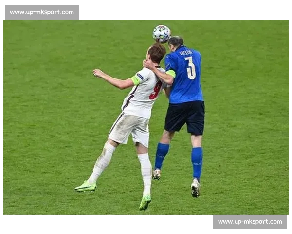 慈善赛争议飞铲！博努奇放倒前英格兰女足队长